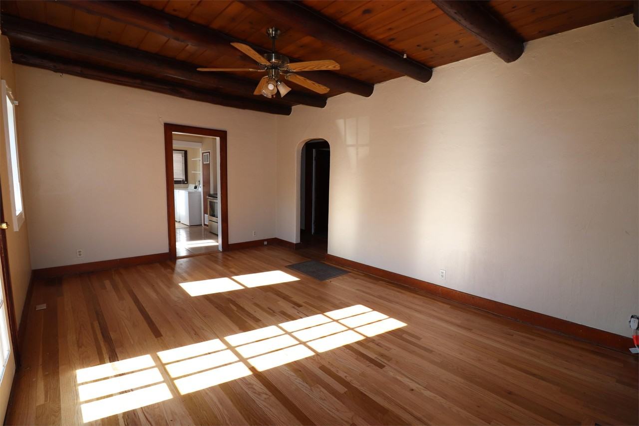 Vassar_407 #1 - Photo 2 of 21