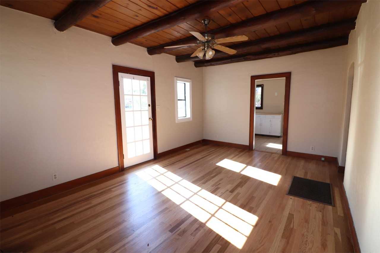 Vassar_407 #1 - Photo 4 of 21