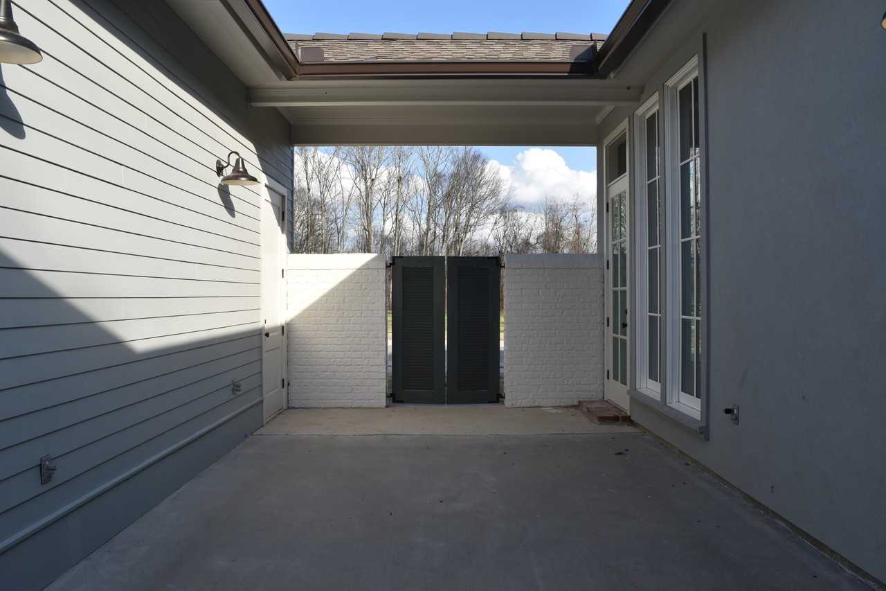 3305 Pointe Marie Dr #NA - Photo 2 of 20