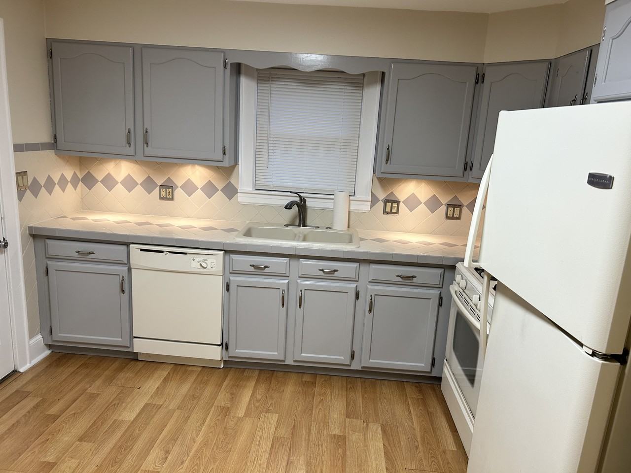 17 Marshall Ave #1stFL - Photo 3 of 13