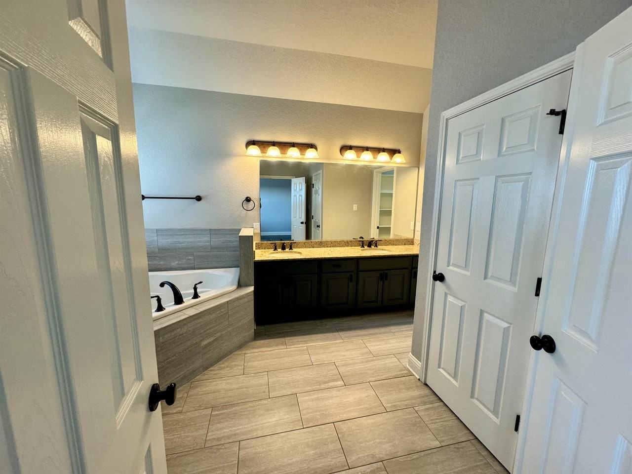 8250 Cruiseship BayUnit #503 - Photo 5 of 33