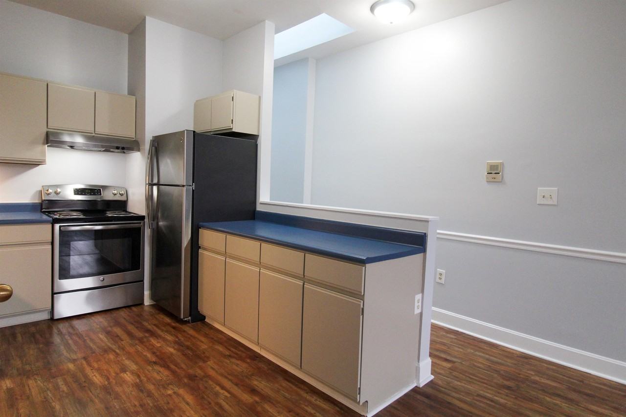 432 Hopkins Street-8 #8 - Photo 2 of 23