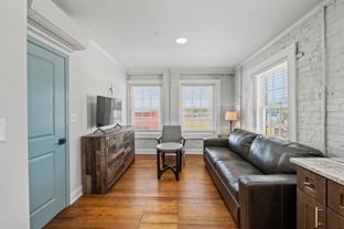 300 300 Laurel StreetUnit 5 #5 - Photo 1 of 1