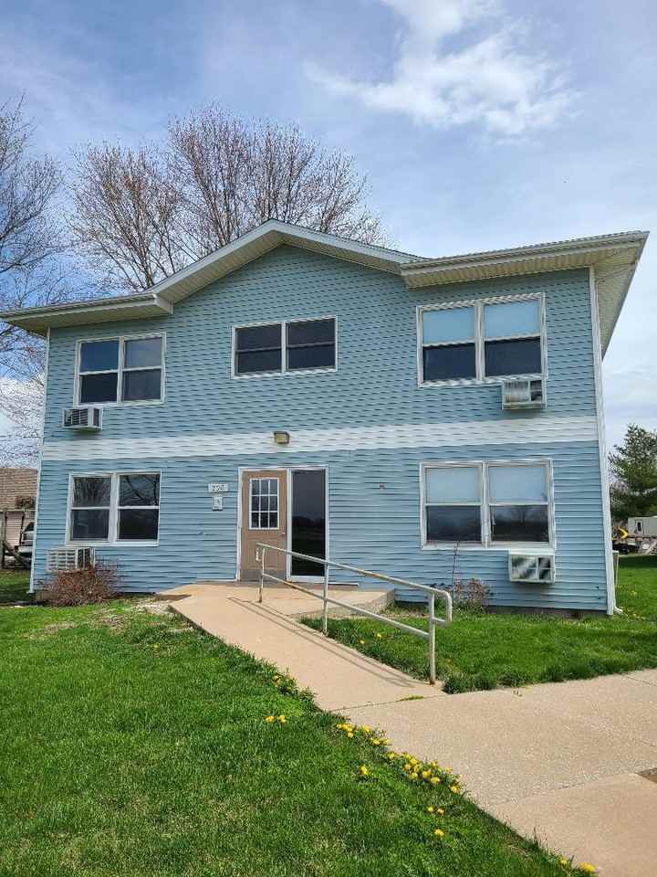 206 West Spruce Street - Photo 5 of 5