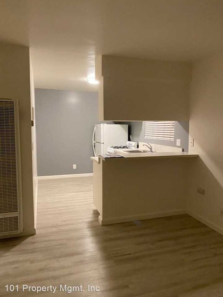 892-899 Empire Ave - Photo 3 of 11