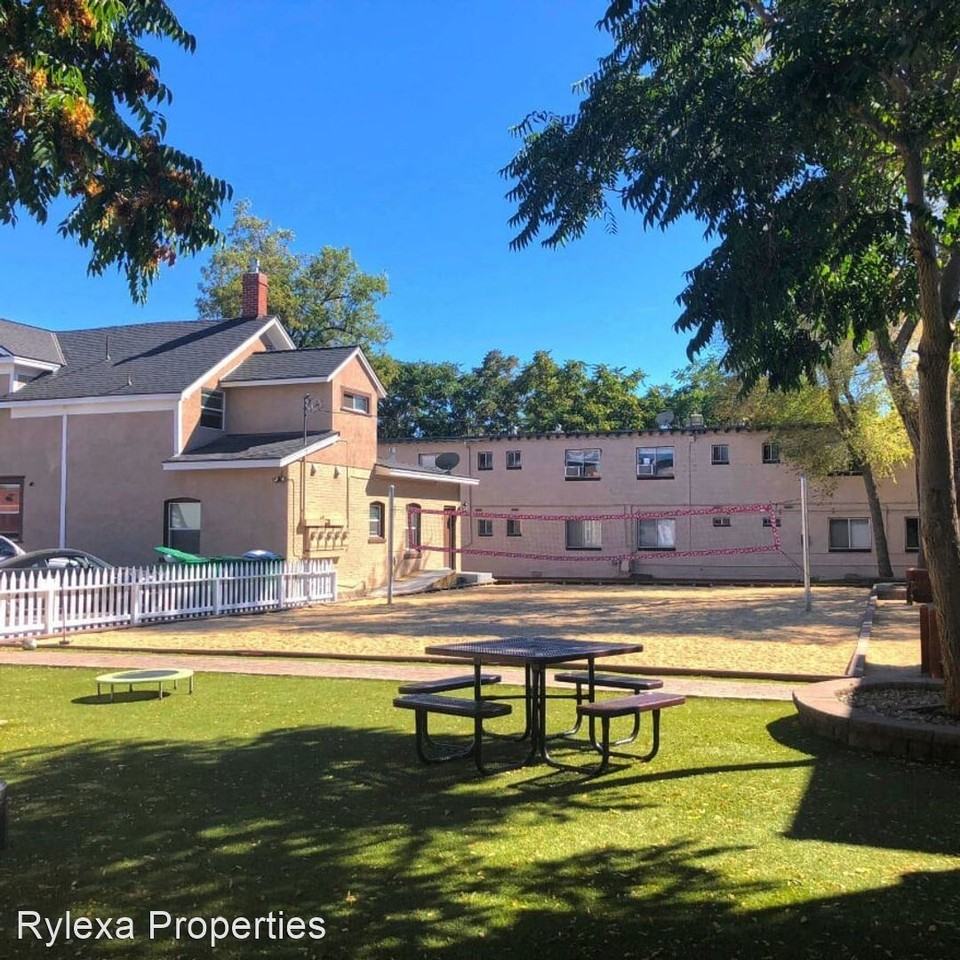 High Street - Photo 2 of 9