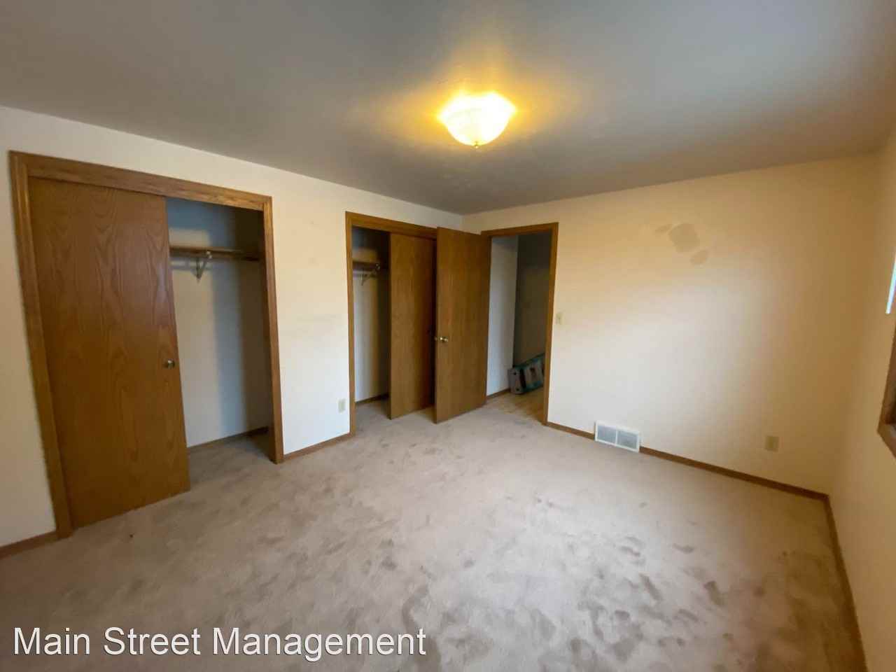 3053-3055 Wedge Ct - Photo 3 of 12