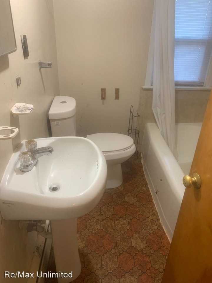 268 Weber Avenue - Photo 2 of 14