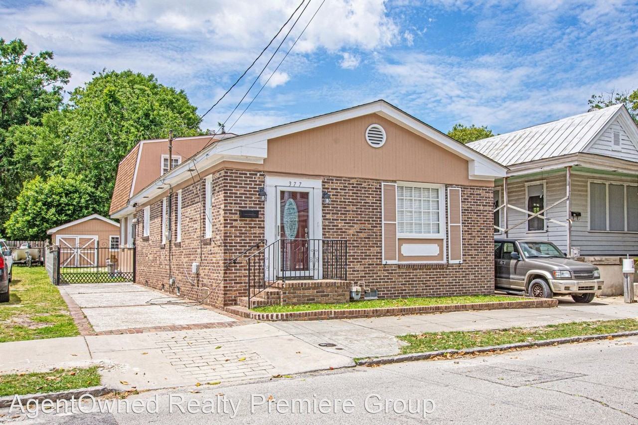 377 Ashley Ave - Photo 3 of 33