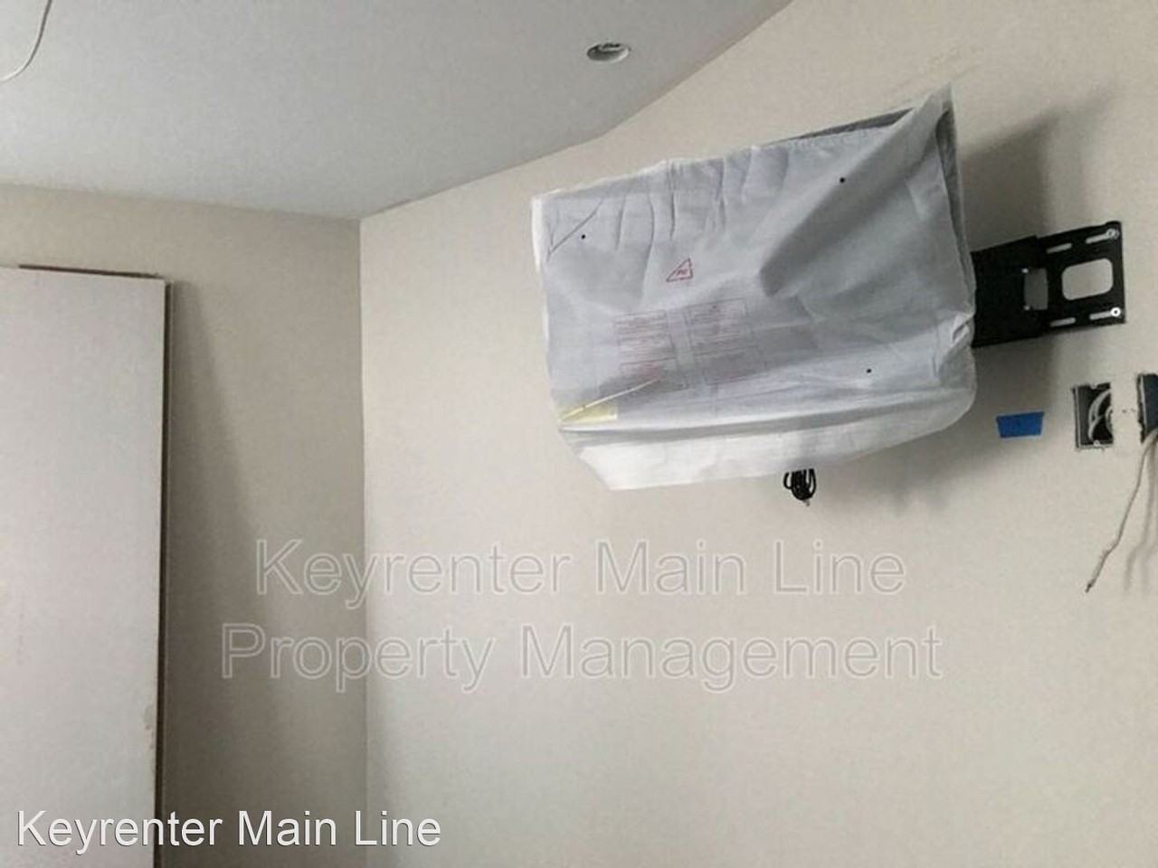 Room for Rent in Germantown - Photo 2 of 9