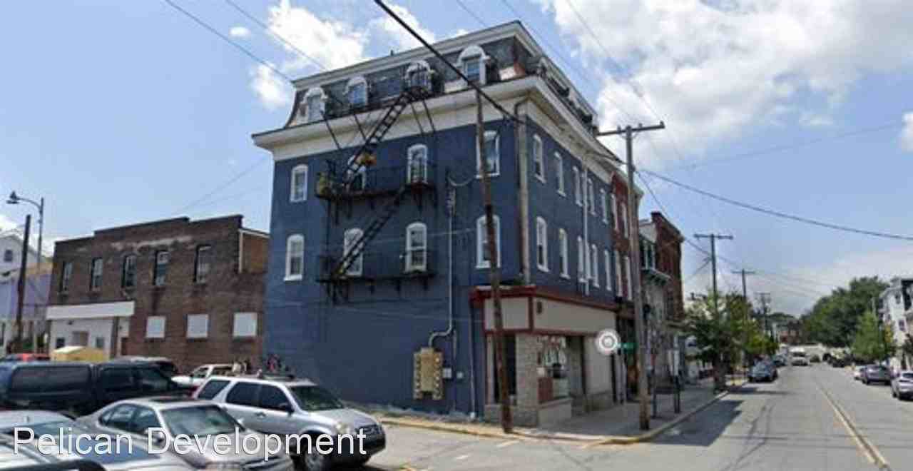 398-400 S Main St - Photo 2 of 5