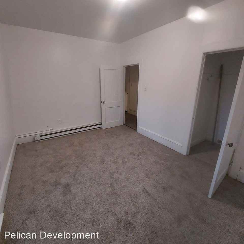 398-400 S Main St - Photo 3 of 5