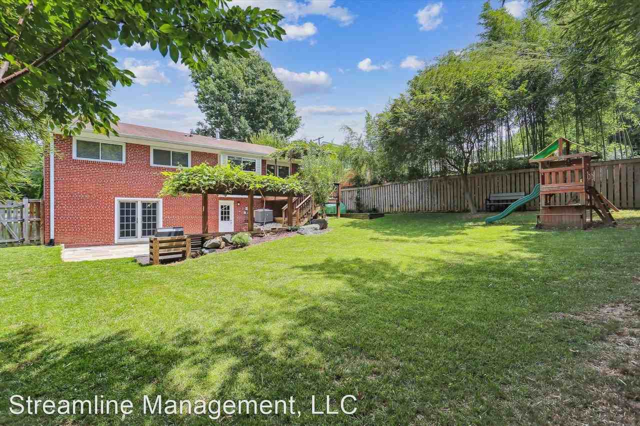 11212 Woodson Ave - Photo 3 of 30