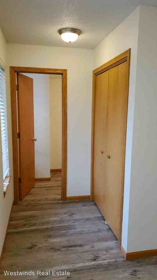 1438 Mckinley Pl - Photo 3 of 35