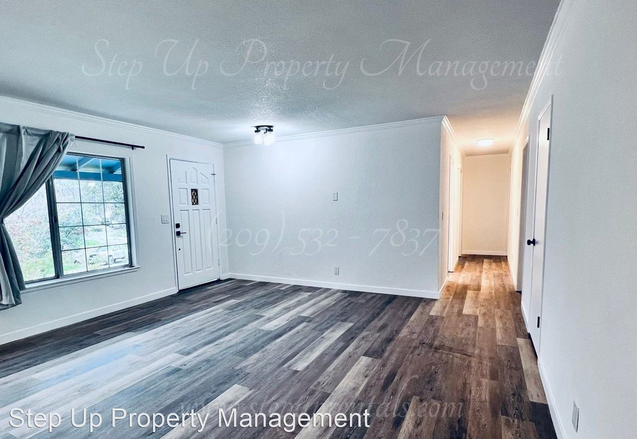 17607 Fernwood Dr - Photo 2 of 20