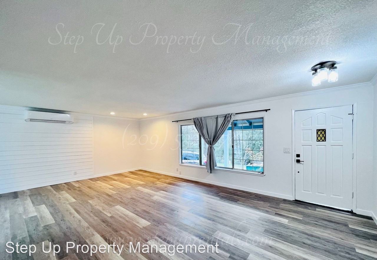 17607 Fernwood Dr - Photo 3 of 20