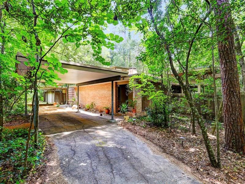 11214 Wilding Ln - Photo 2 of 19