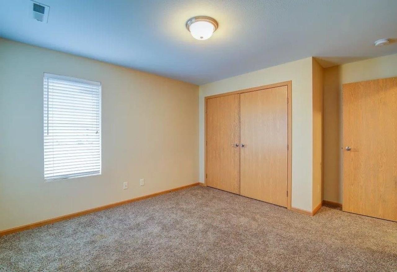 Corner View Apartments - Photo 6 of 7