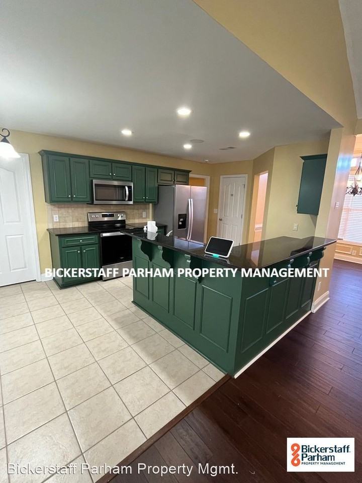 18 Ridgebrook Dr - Photo 3 of 35