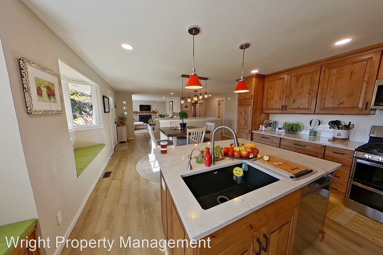 8640 W Brynwood Dr - Photo 2 of 4