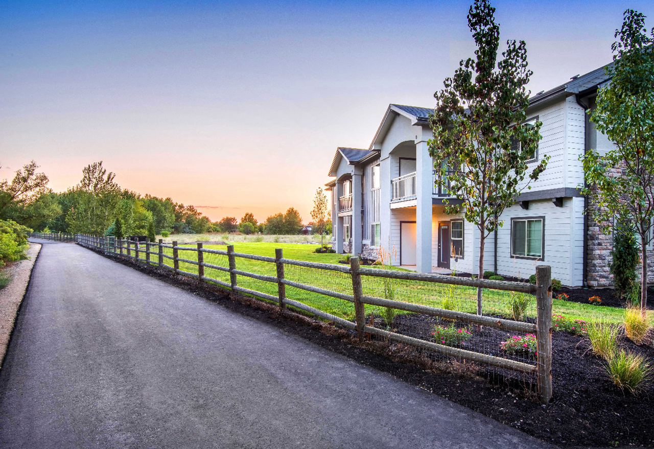 Eagle River Apartments - Photo 5 of 12