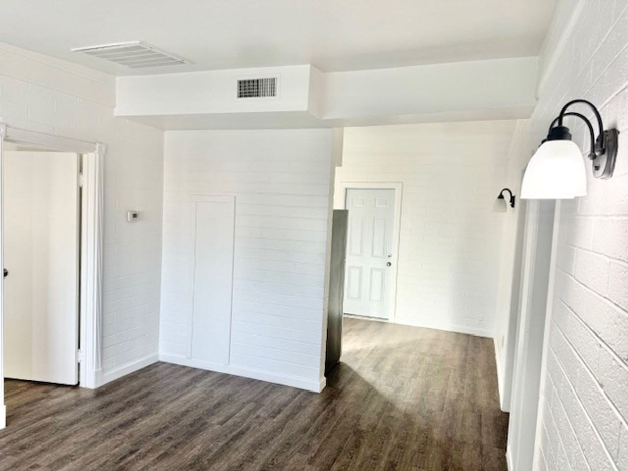 Delana Apartments - Photo 3 of 50