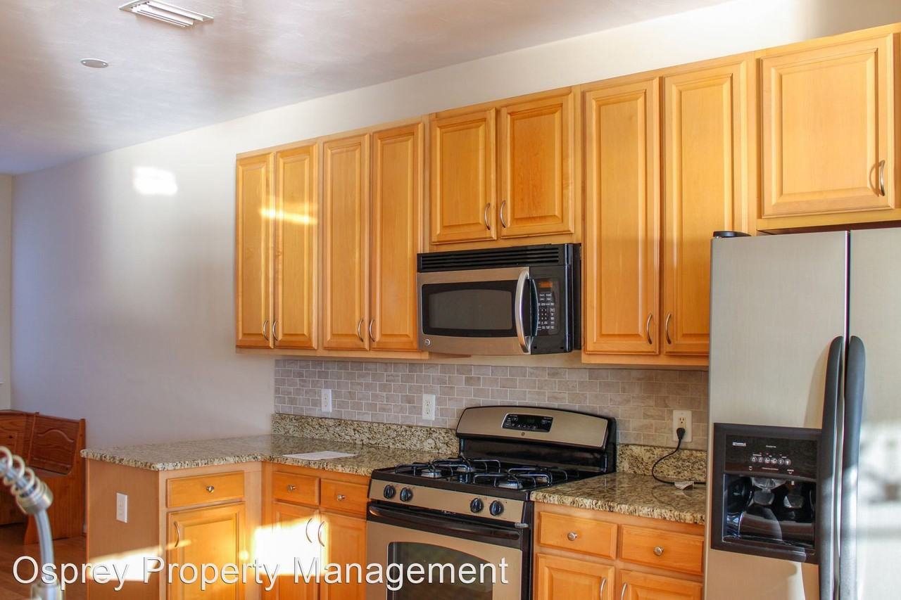 5228 Summer Cres - Photo 3 of 31