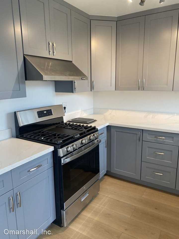 371 Seaside Dr - Photo 3 of 21