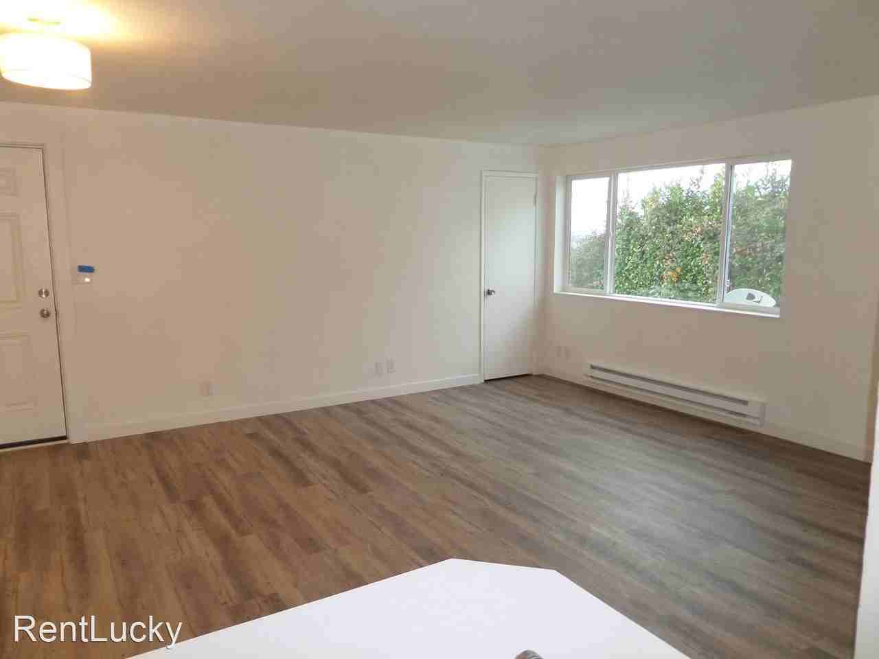 6521 35th Ave Sw #A - Photo 3 of 13