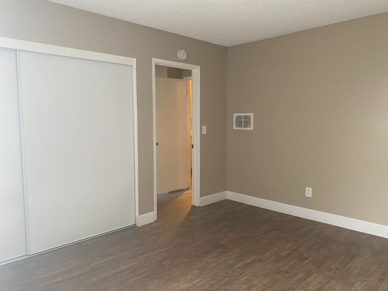 El Presidio Apartments - Photo 5 of 17