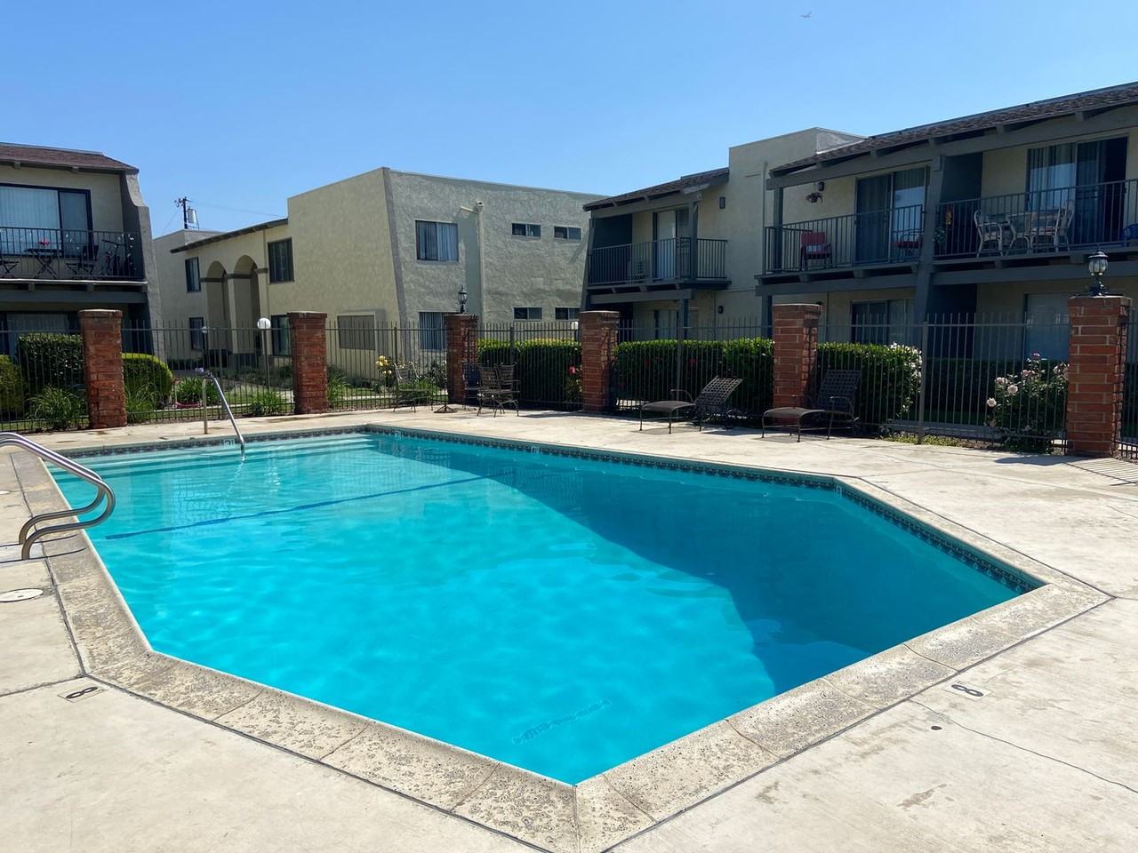 El Presidio Apartments - Photo 4 of 13