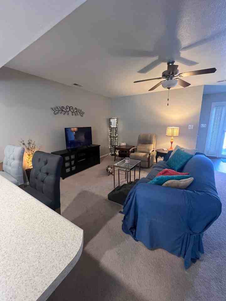 5715 W Vinca Ln - Photo 2 of 14