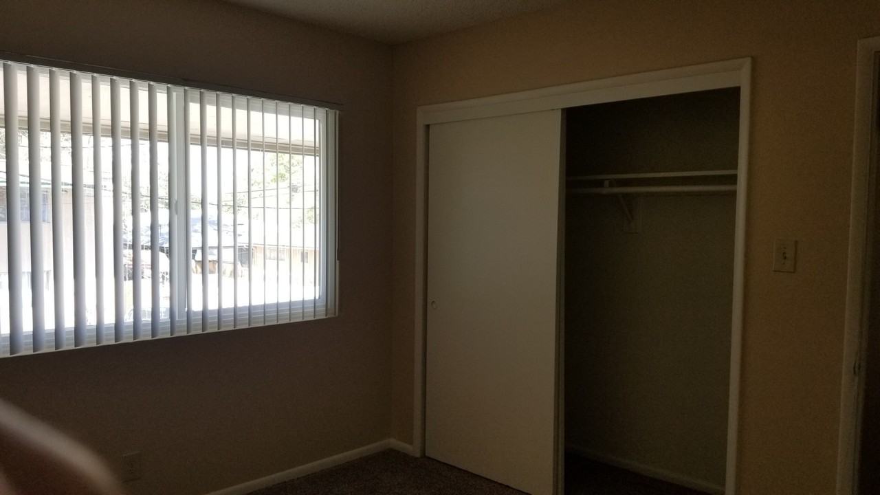 CENTURY PARK property - Photo 3 of 35