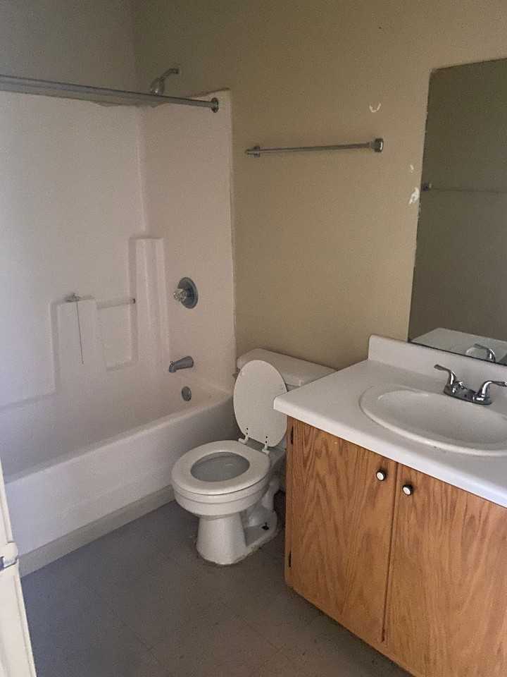 1020 1020 South Street - 13 #13 - Photo 3 of 13