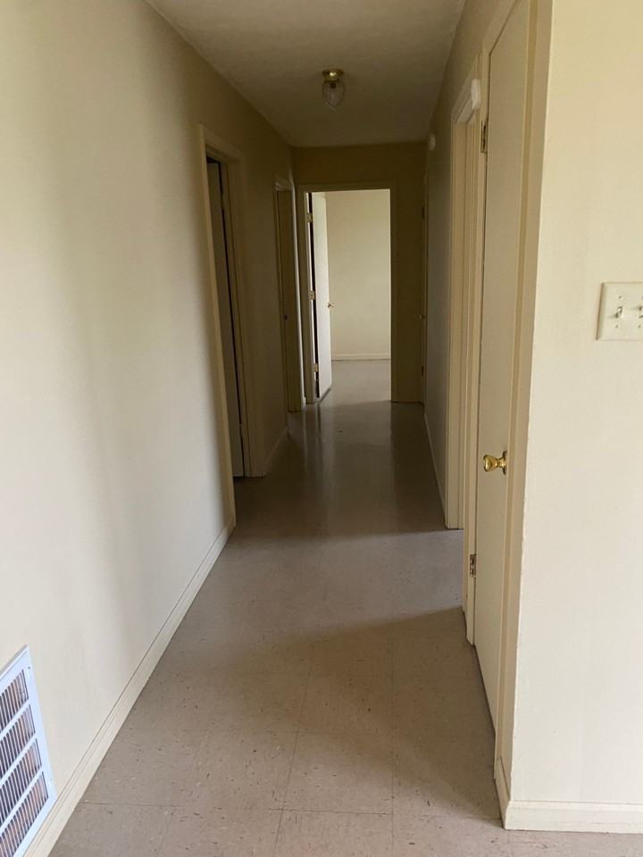 1020 1020 South Street - 13 #13 - Photo 7 of 13