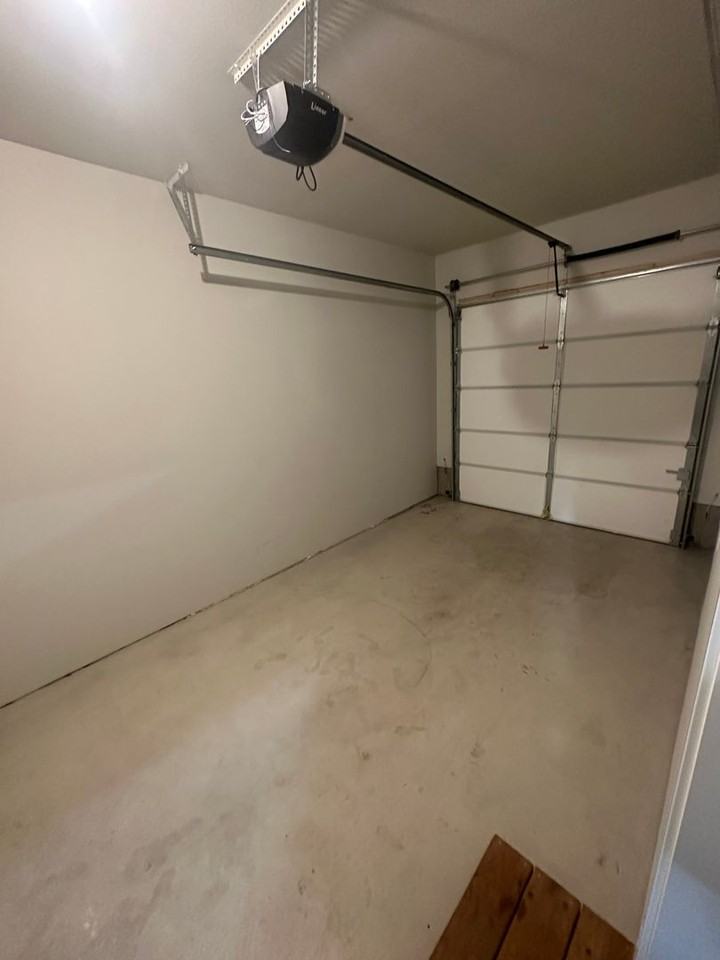 Newer low maintenance duplex in highly desired Camas area w/ great schools! - Photo 3 of 29