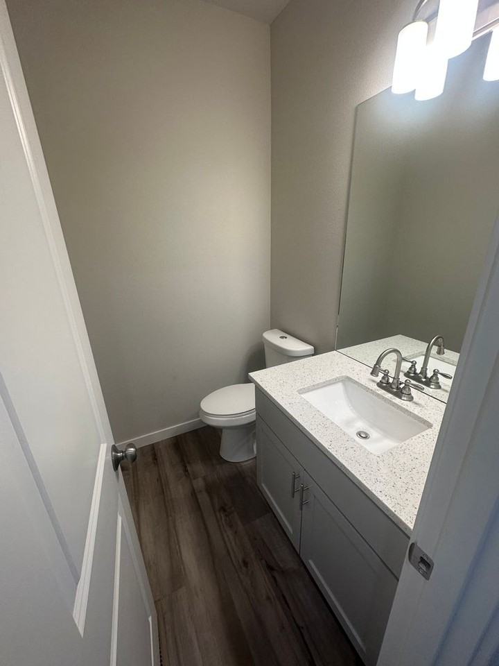 Newer low maintenance duplex in highly desired Camas area w/ great schools! - Photo 6 of 29