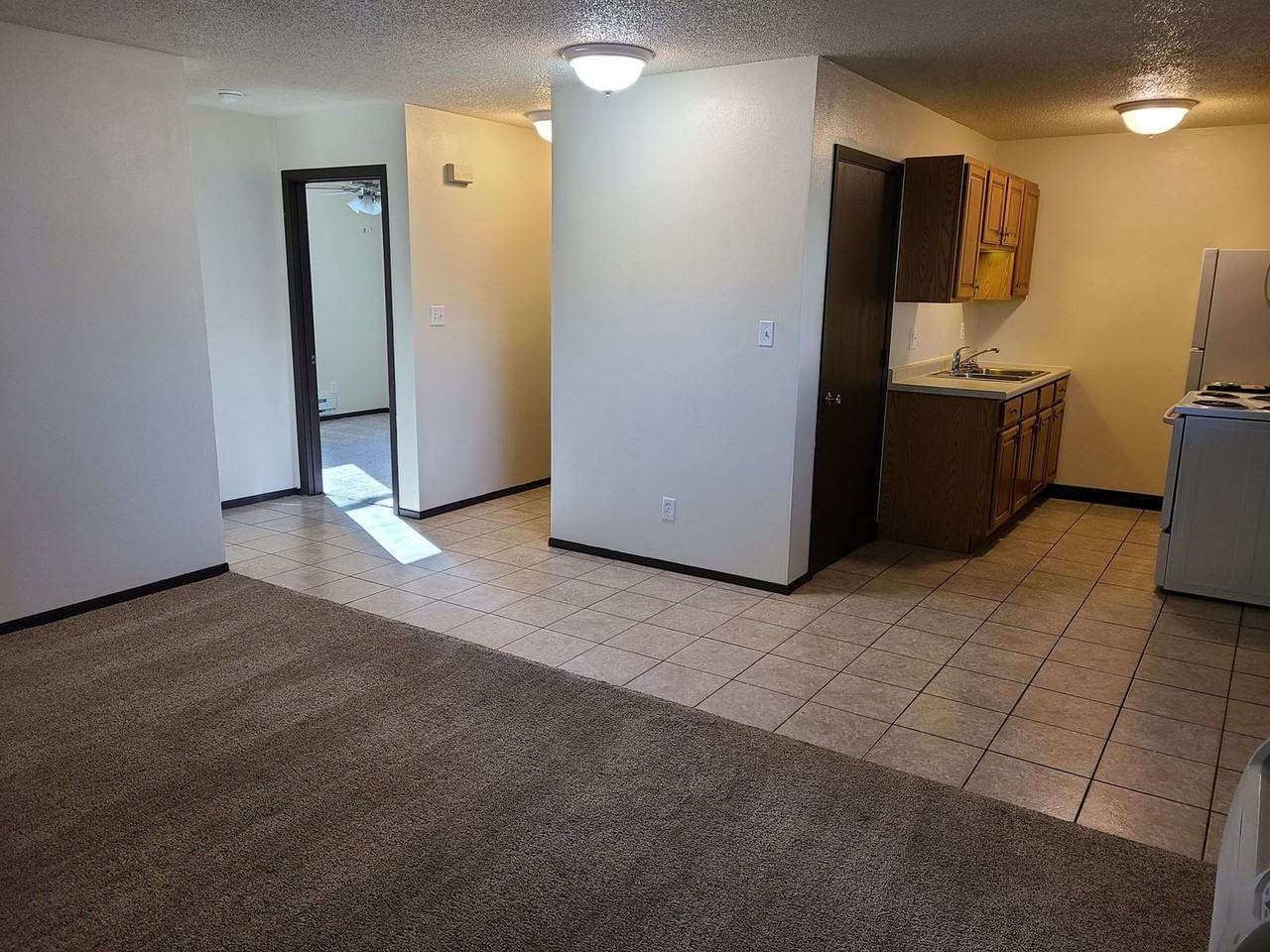 Quincy Court Apartments - Photo 6 of 26