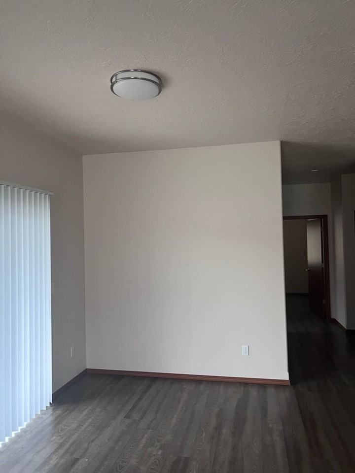 252-Kingwood - Photo 2 of 4