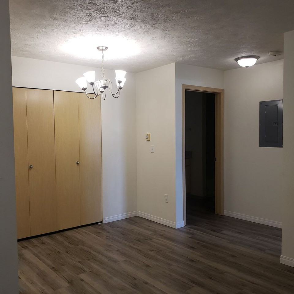 Deerfield - Photo 2 of 38