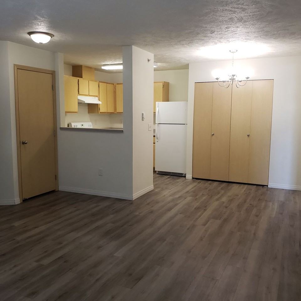 Deerfield - Photo 3 of 38