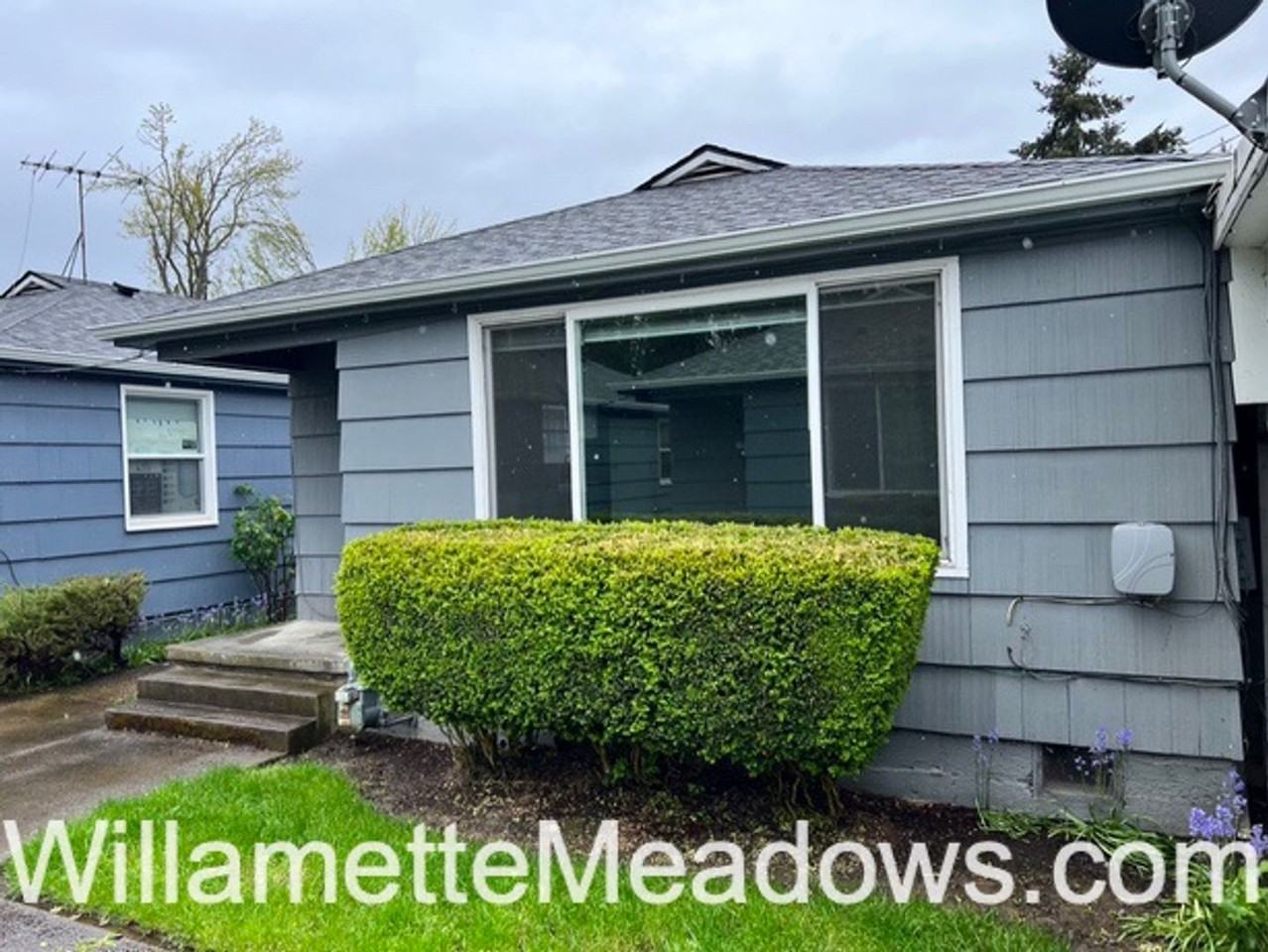 683 Catterlin St Ne - Photo 4 of 24