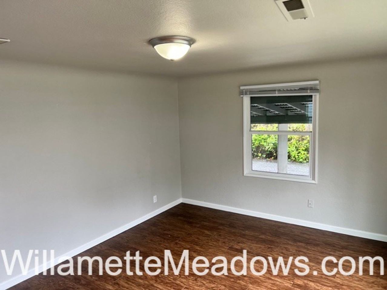 683 Catterlin St Ne - Photo 7 of 24