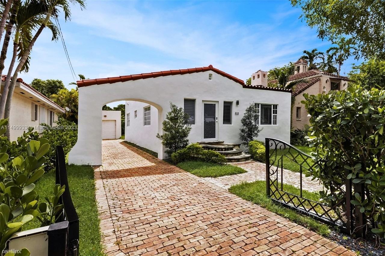 833 Madrid St - Photo 2 of 6