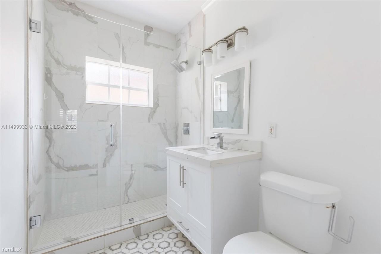 833 Madrid St - Photo 3 of 6