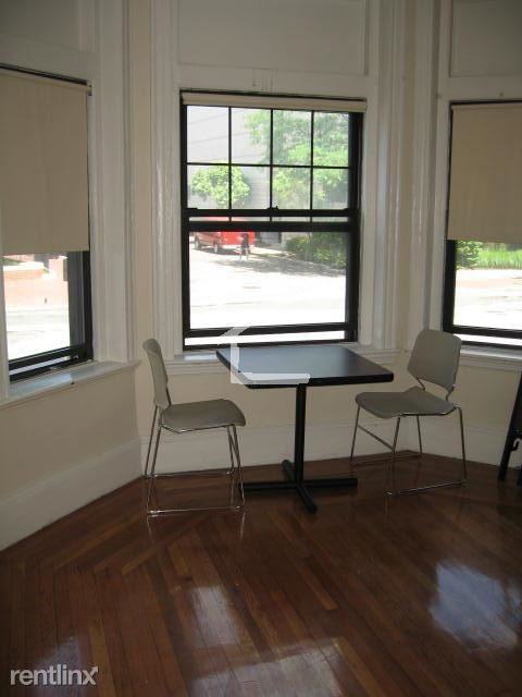 204 Hemenway St - Photo 2 of 12