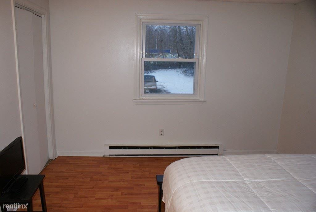 250 Spring Cir - Photo 2 of 5