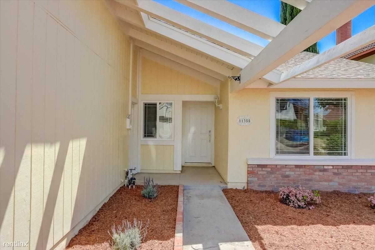11355 Penanova St - Photo 3 of 35
