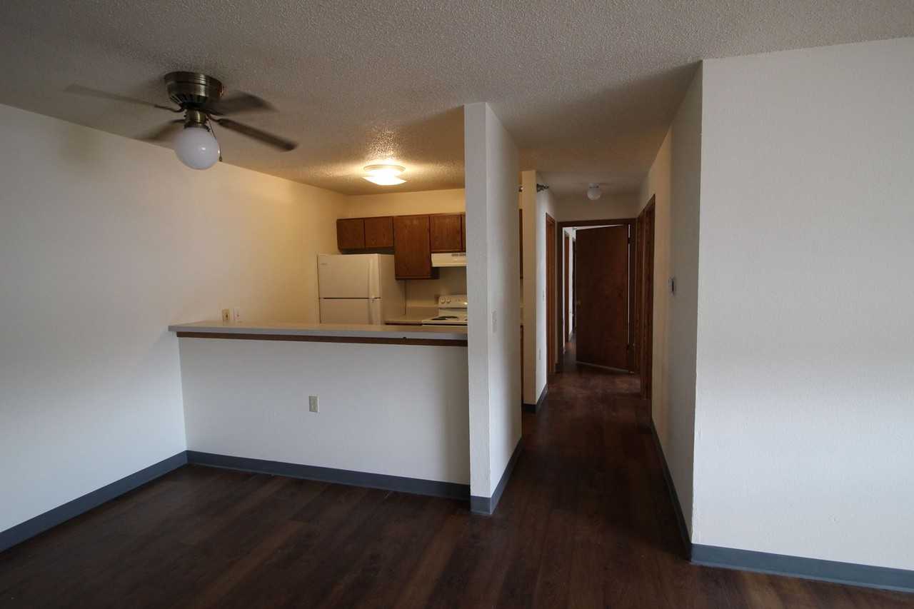 118 Waterloo Street, - Photo 5 of 50