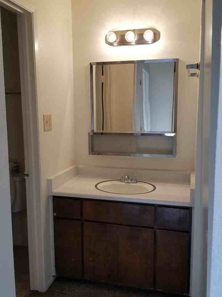 460 GROVE - Photo 4 of 9